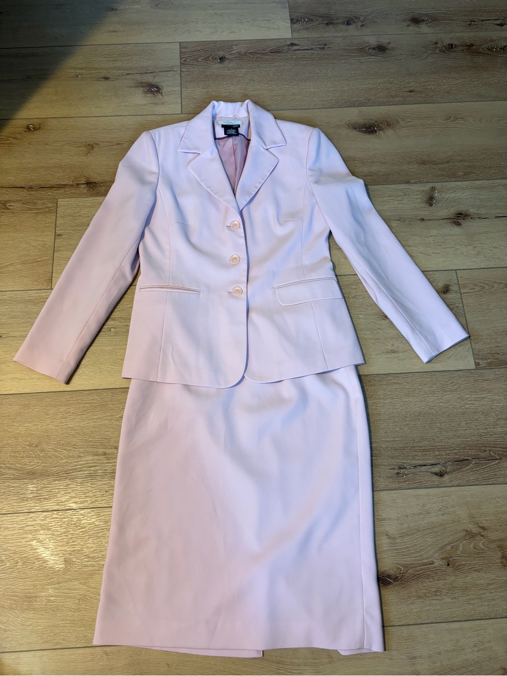 East 5th Pastel Pink Women's Blazer and Skirt Suit